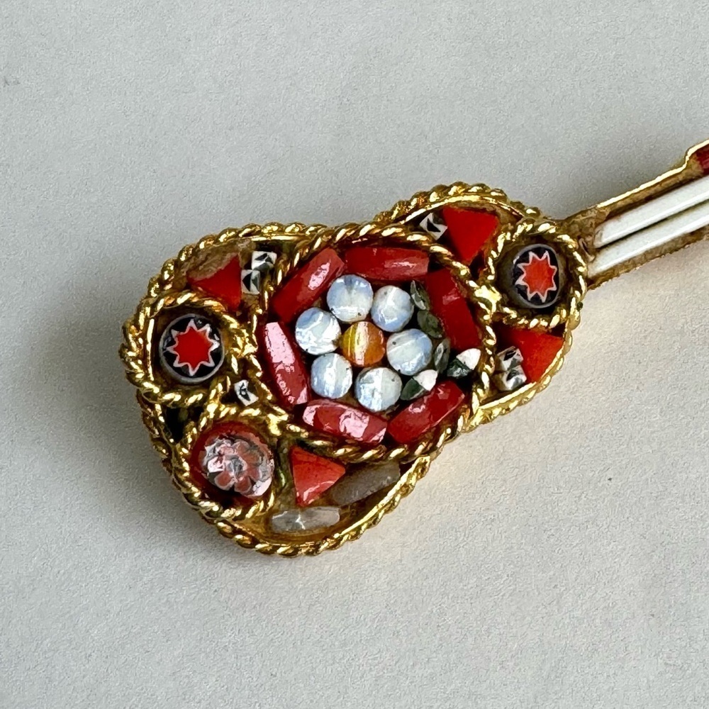 Vintage Micro Mosaic Guitar Brooch Mandolin Instrument Pin Italy Italian Glass - Picture 5 of 9